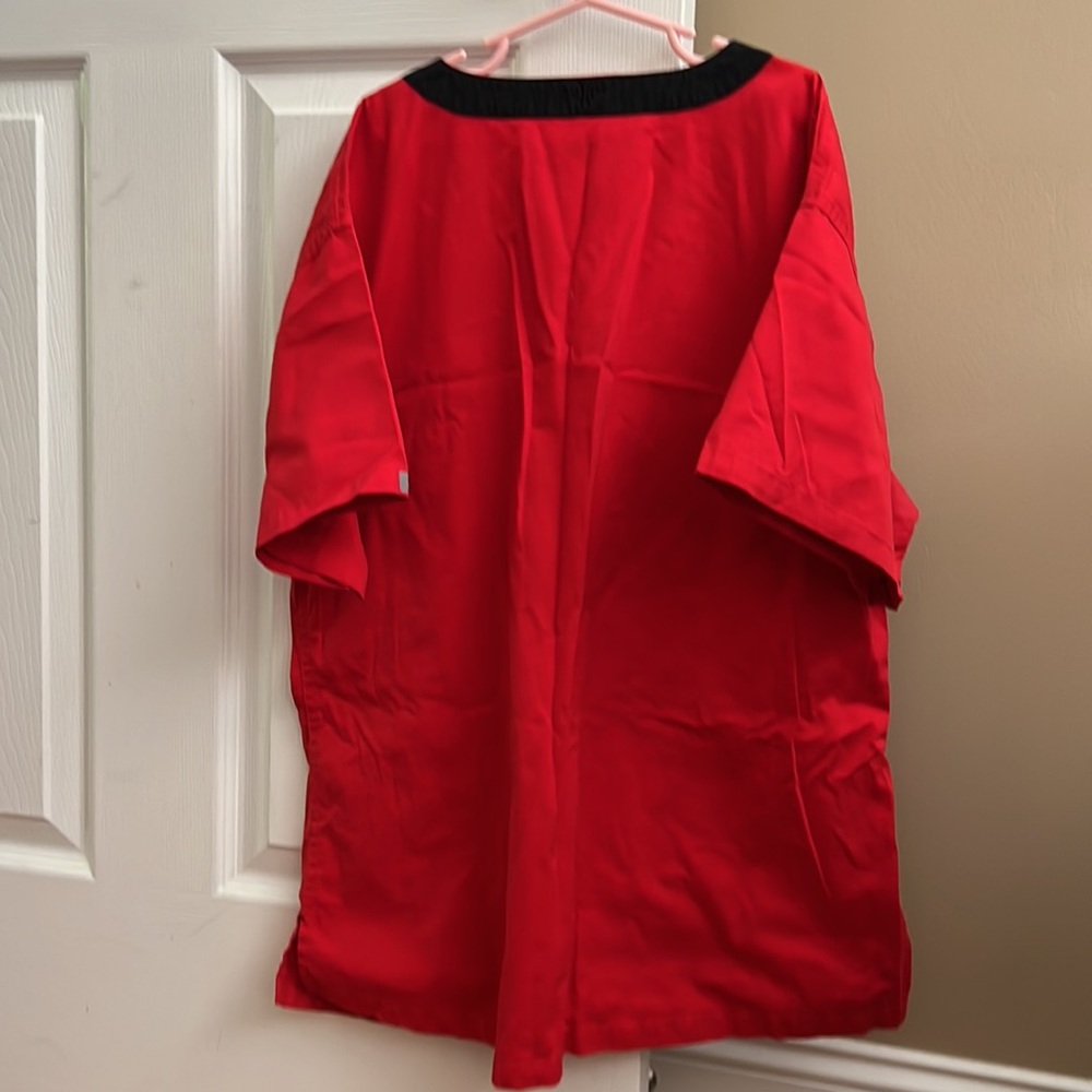 scrub top - Picture 3 of 3